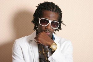 chino chino 300x200 Mp3: Chino ft Dennis Brown Handwritings