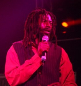 buju 281x300 Reggae star Mark Buju Banton Myrie has strongly denied any involvement in the illegal drugs trade