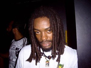 iwayne 300x225 Mp3: I wayne feat. Fire Star   Father & Motherly Love