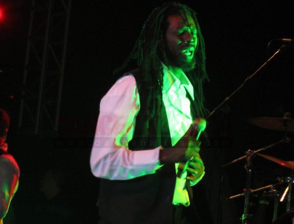 IMG 1252 595x453 Buju Bantons Before The Dawn Concert Photos