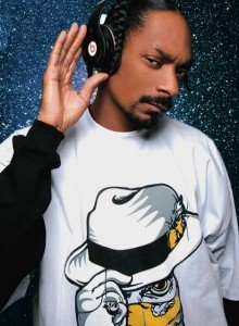 9ea35780588a89c27e7c000cfb975a71 220x300 Popcaan collaborates with Snoop Dogg