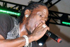 aidonia1 300x203 Aidonia   Work Out [Raw] 