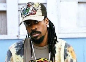beenie man 300x217 Beenie Man   Wine Up Yuh Body [45 Riddim]