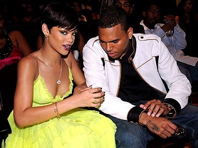 RIHANNA TO TESTIFY