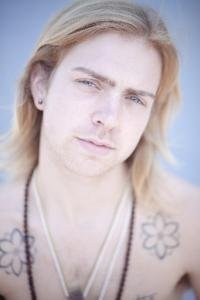 Trevor Hall blends reggae and rock